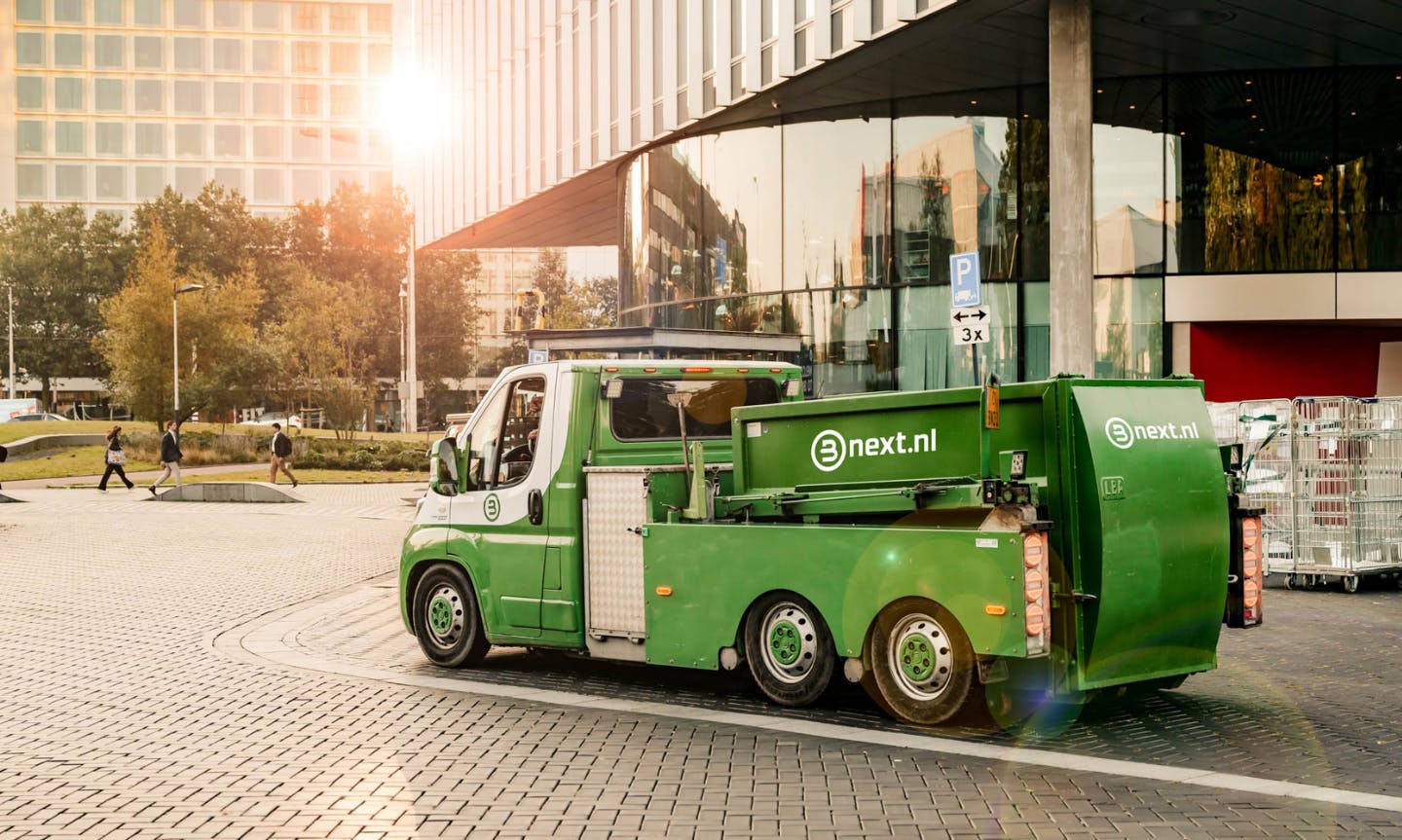 De minipers afleveren bij een multi tenant gebouwe