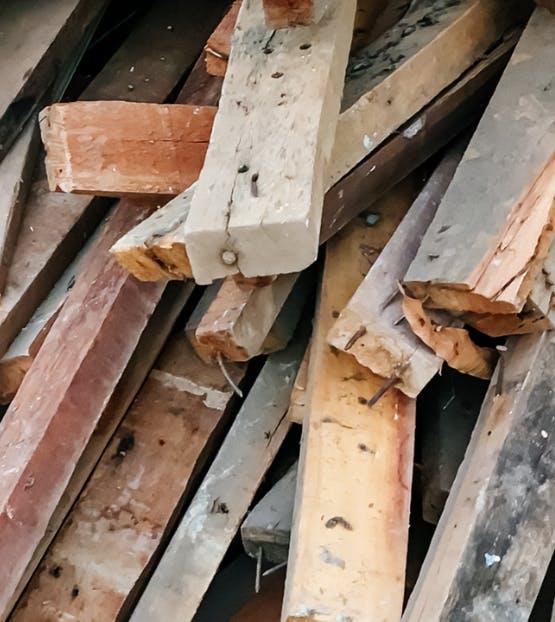 afvalhout klaar voor hergebruik