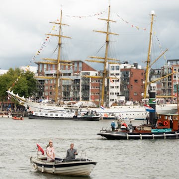 Prachtige schepen in de haven van Amsterdam tijdens SAIL 2025