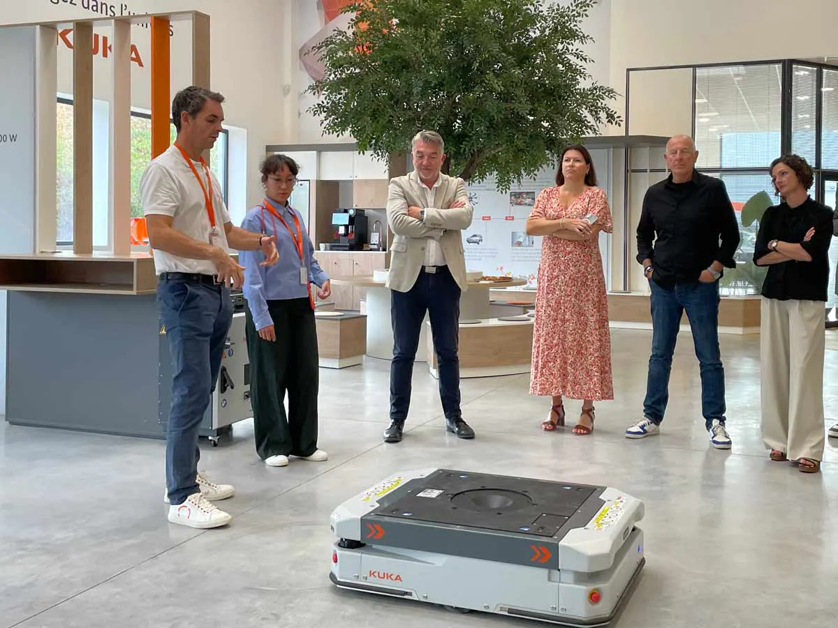 BOA Concept Group intègre les robots mobiles KUKA