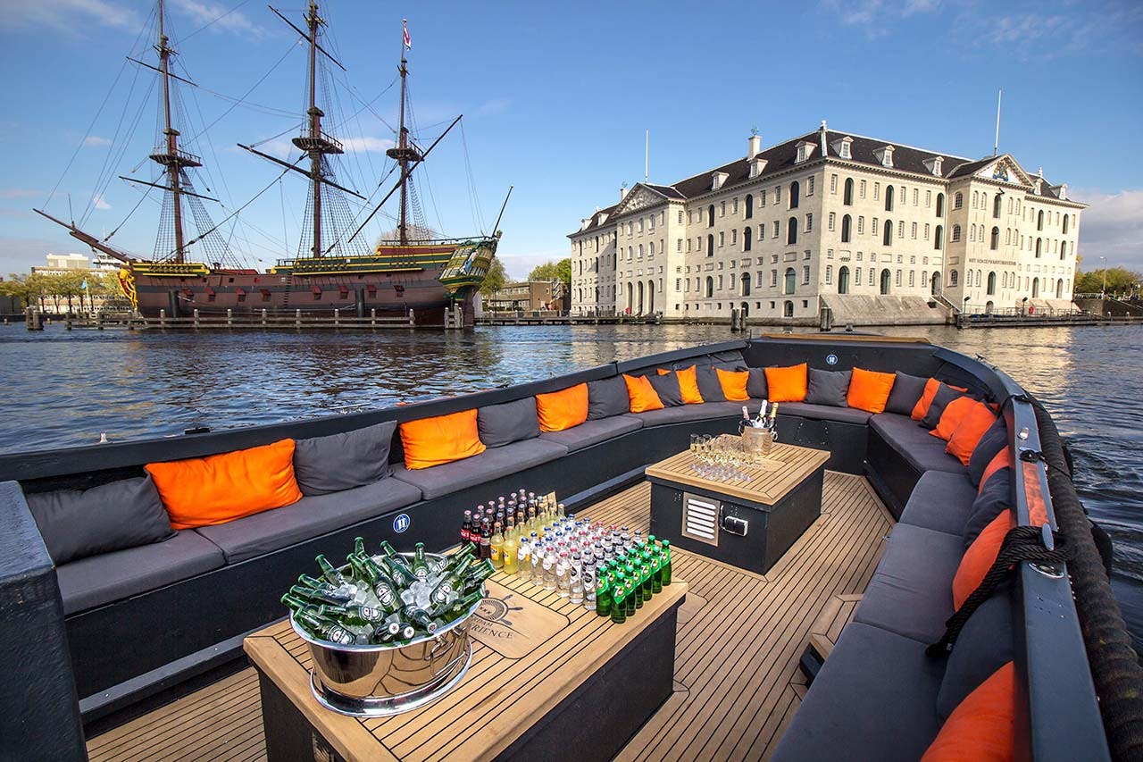 private boat tour in amsterdam