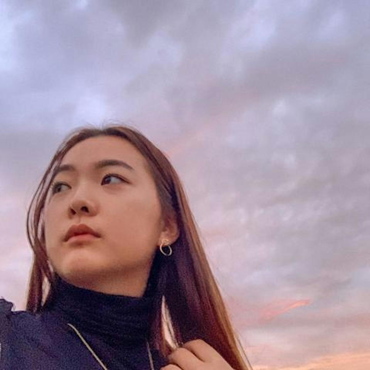 Woman looking to the horizon