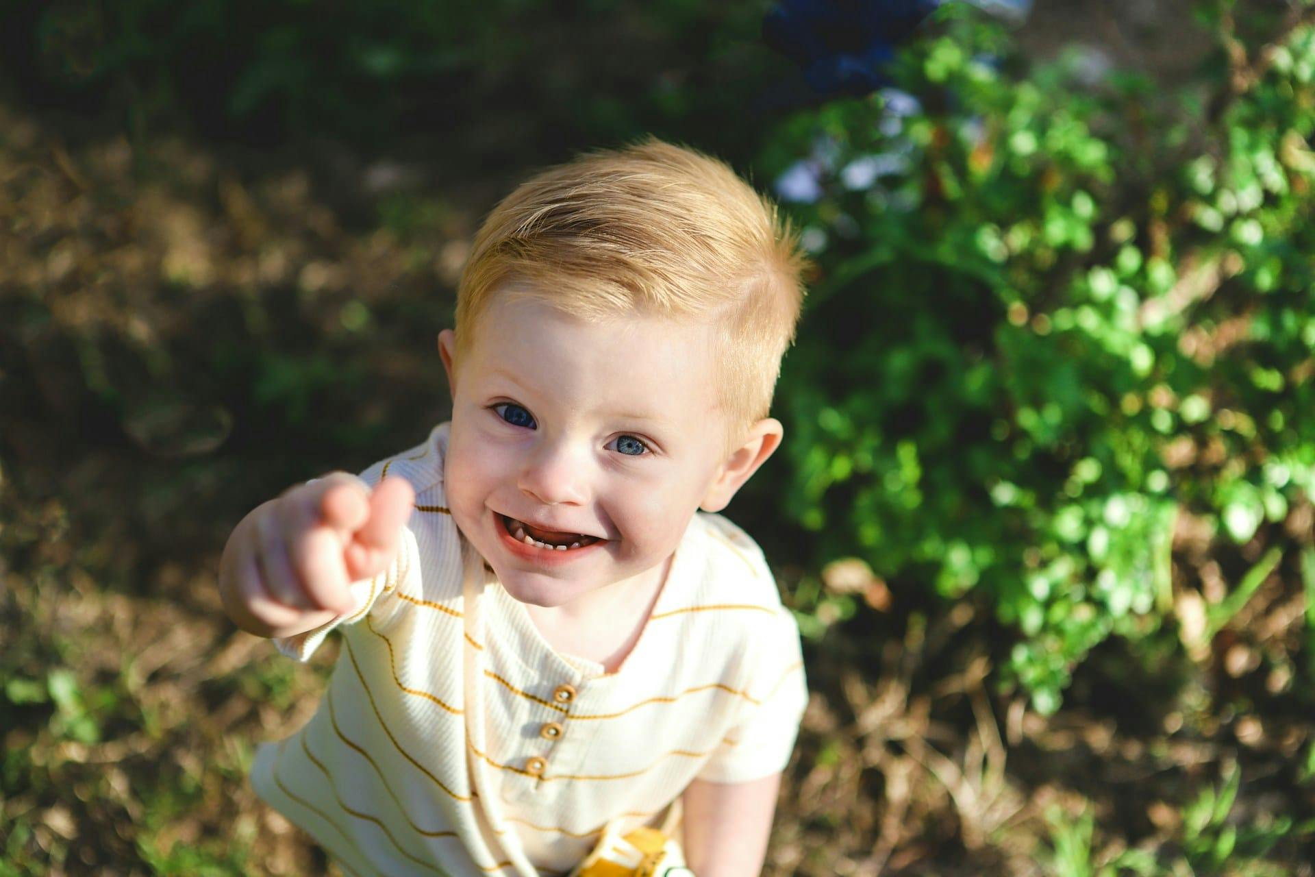 Hvornår kan baby pege?