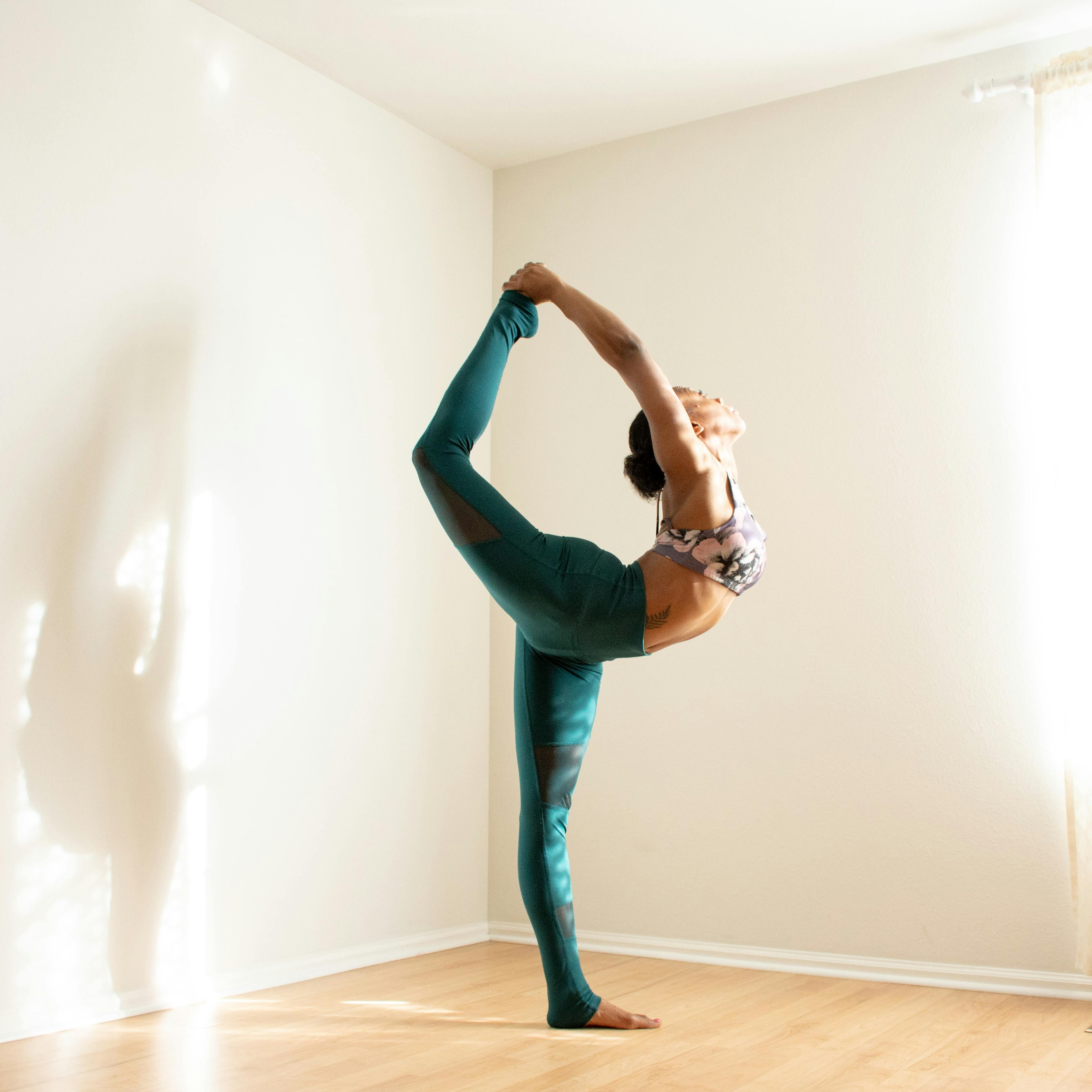 Mujer realiza ejercicio 