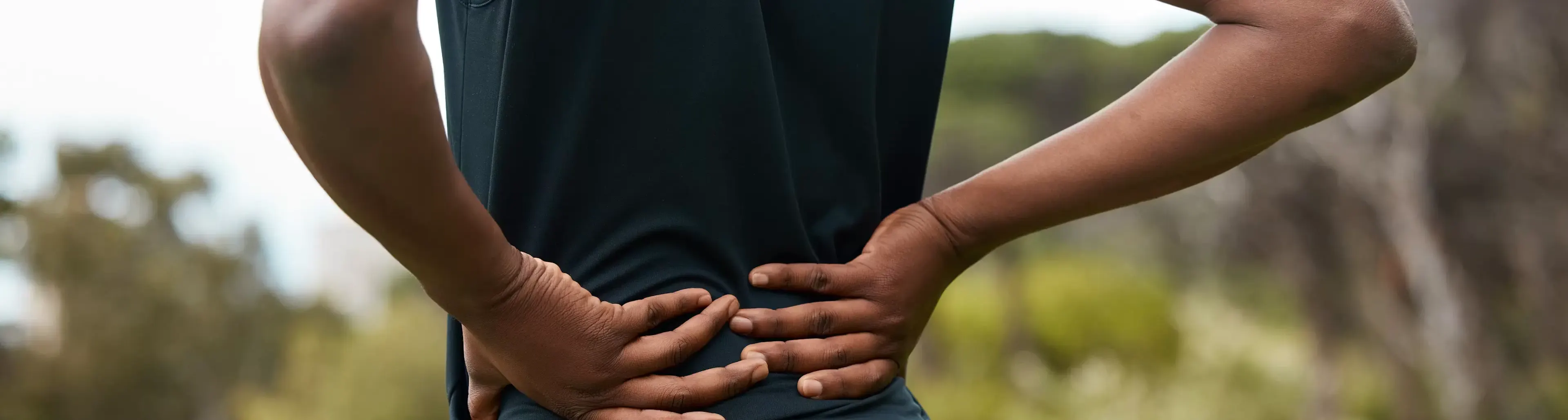 Homme souffrant d'un mal de dos