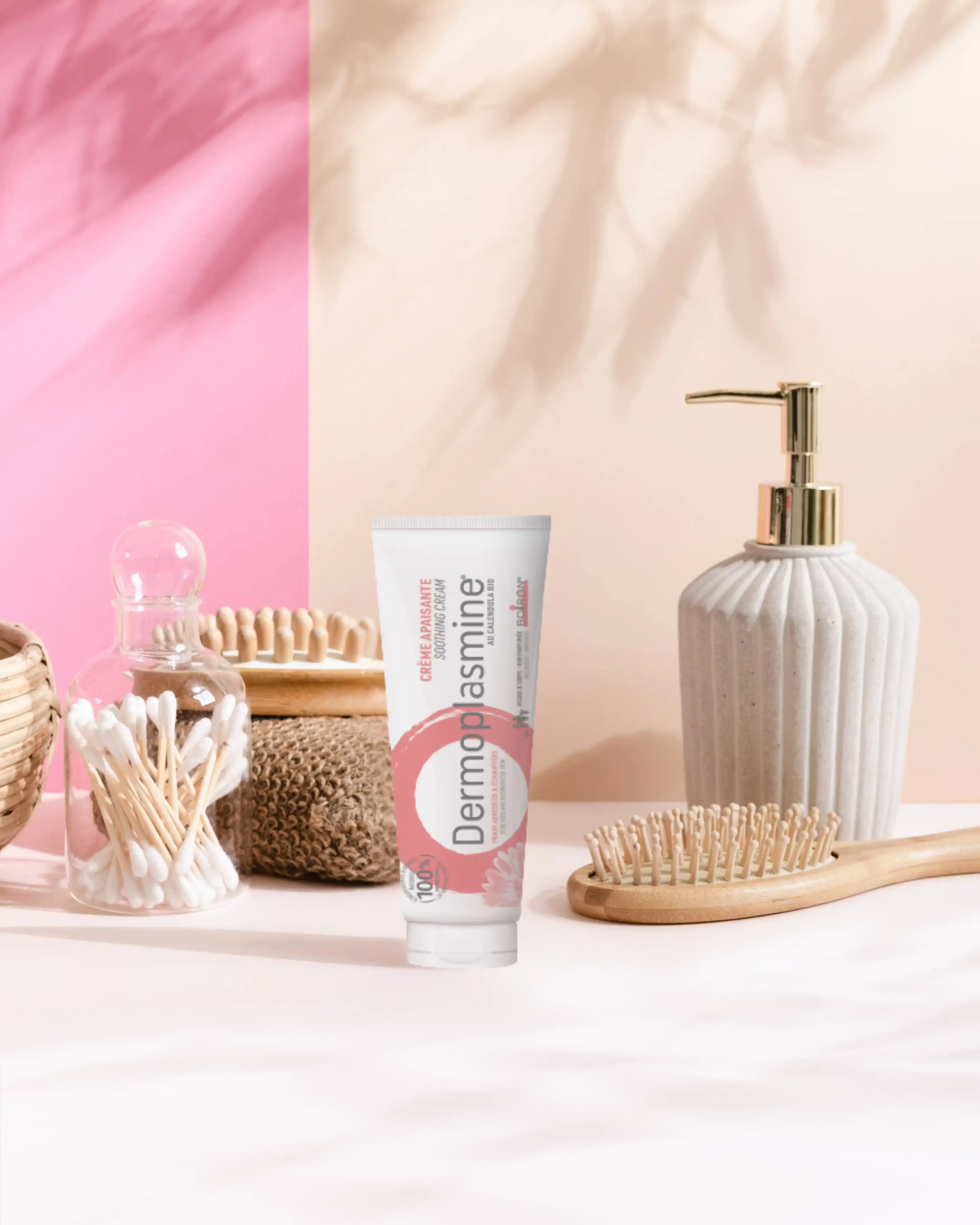 Dermoplasmine verzachtende crème in de badkamer