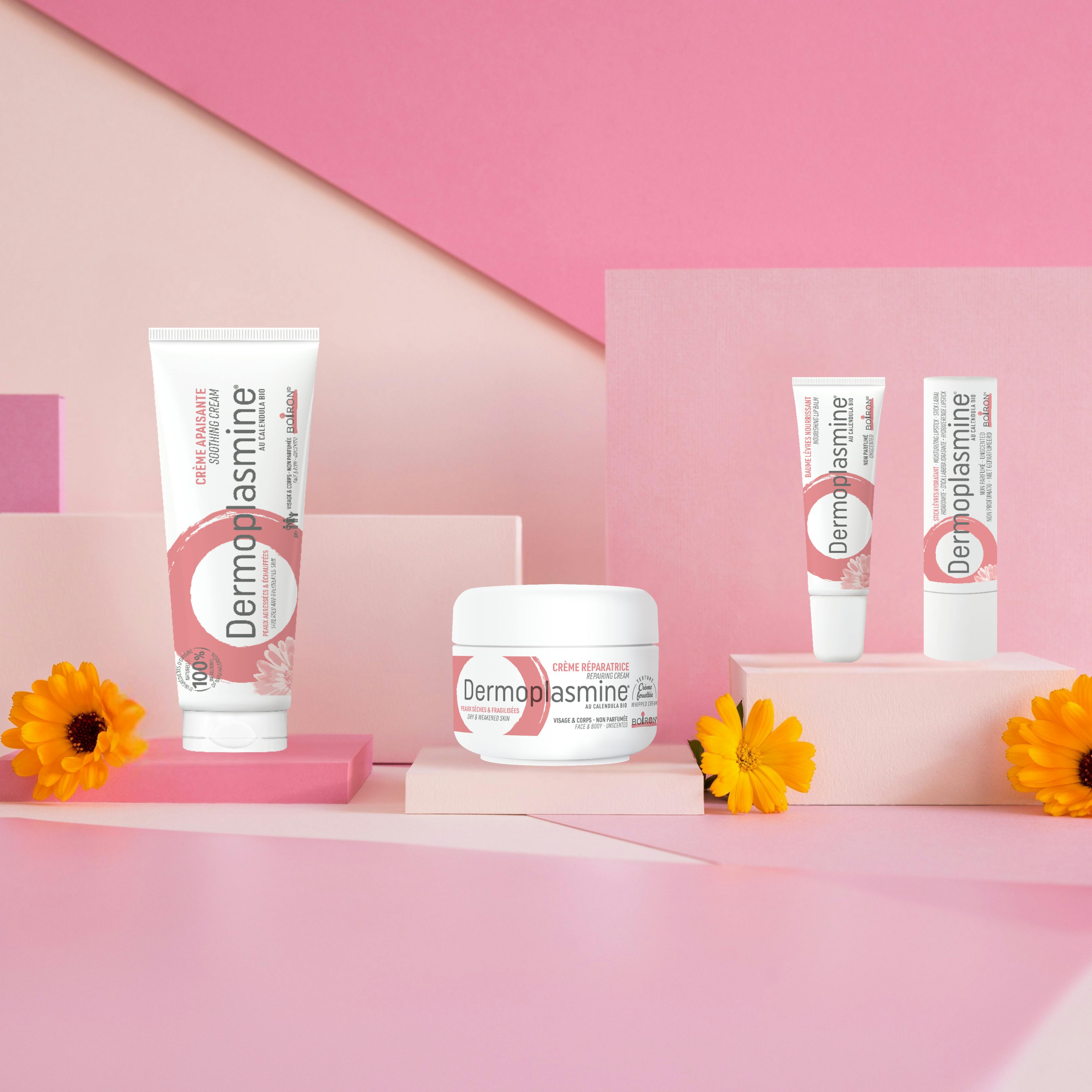 La gamme Dermoplasmine sur fond rose