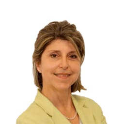Doctor en Medicina y Cirugía. Especialista en Cirugía General y Aparato Digestivo.
