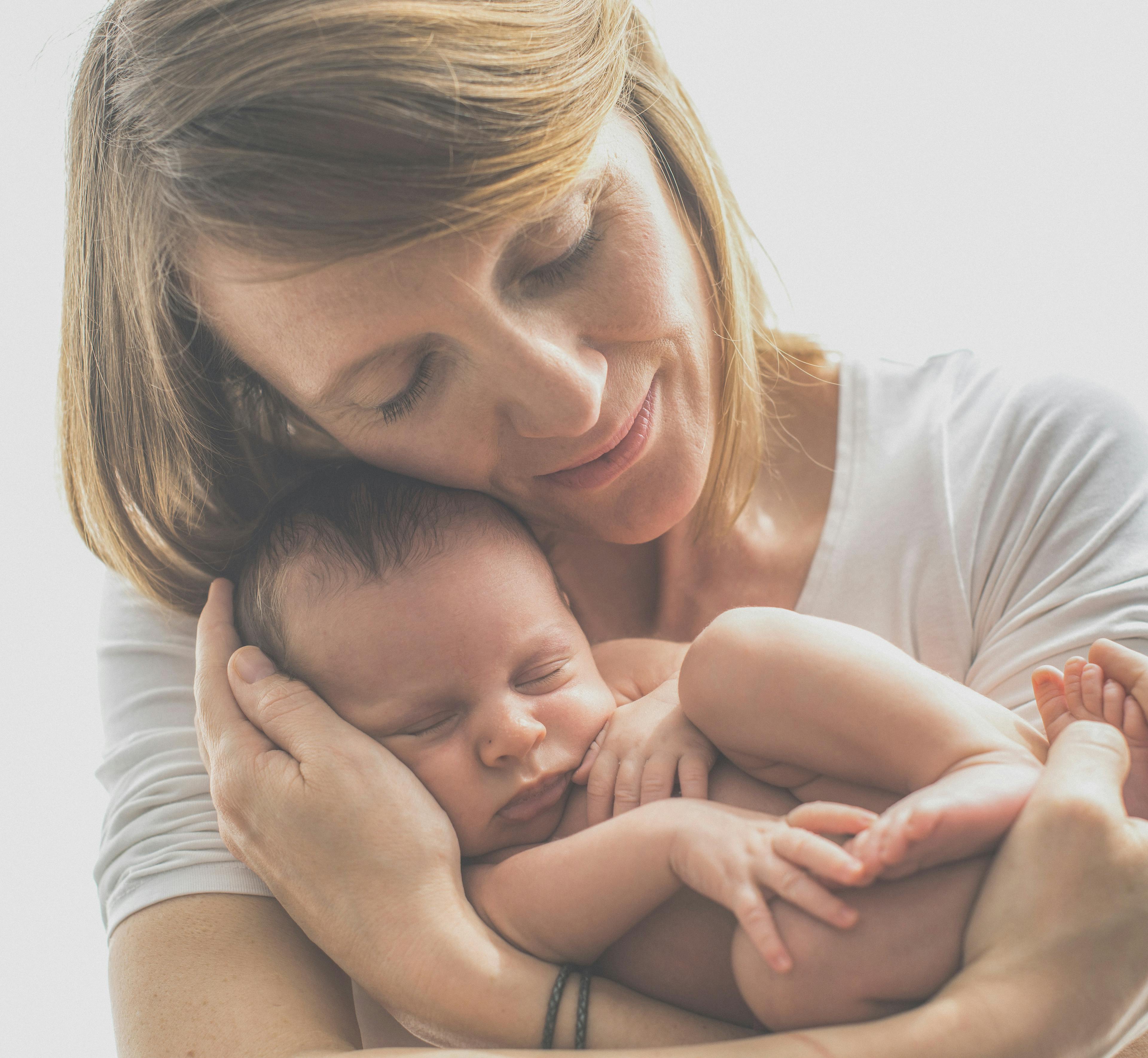 Los cambios fisiológicos más importantes del puerperio madre bebe recien nacido