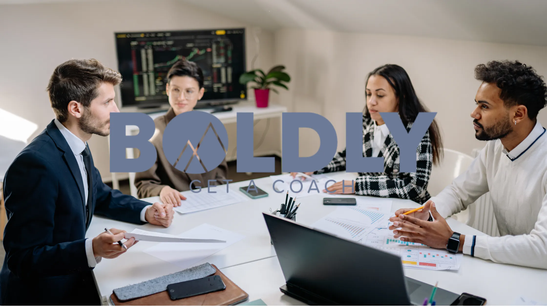 A group of leaders discuss on coaching in the organization