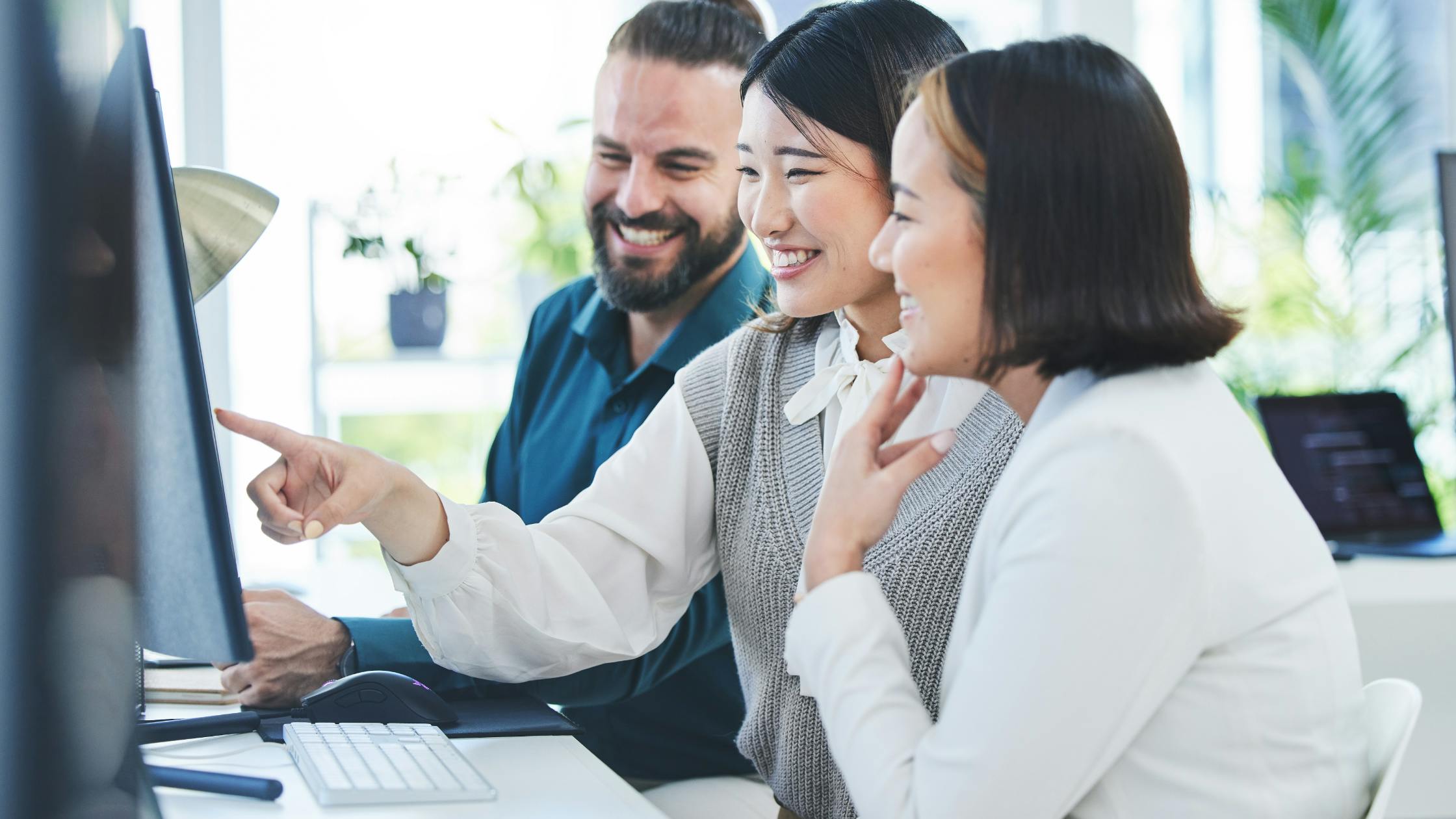 Group of people is having tech meeting