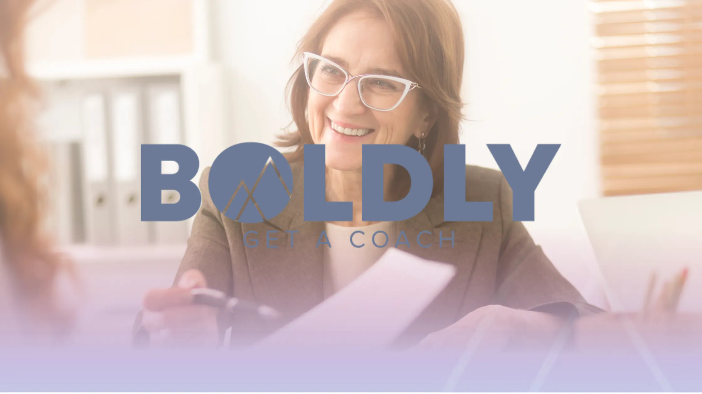 A woman how to manage change within he organization