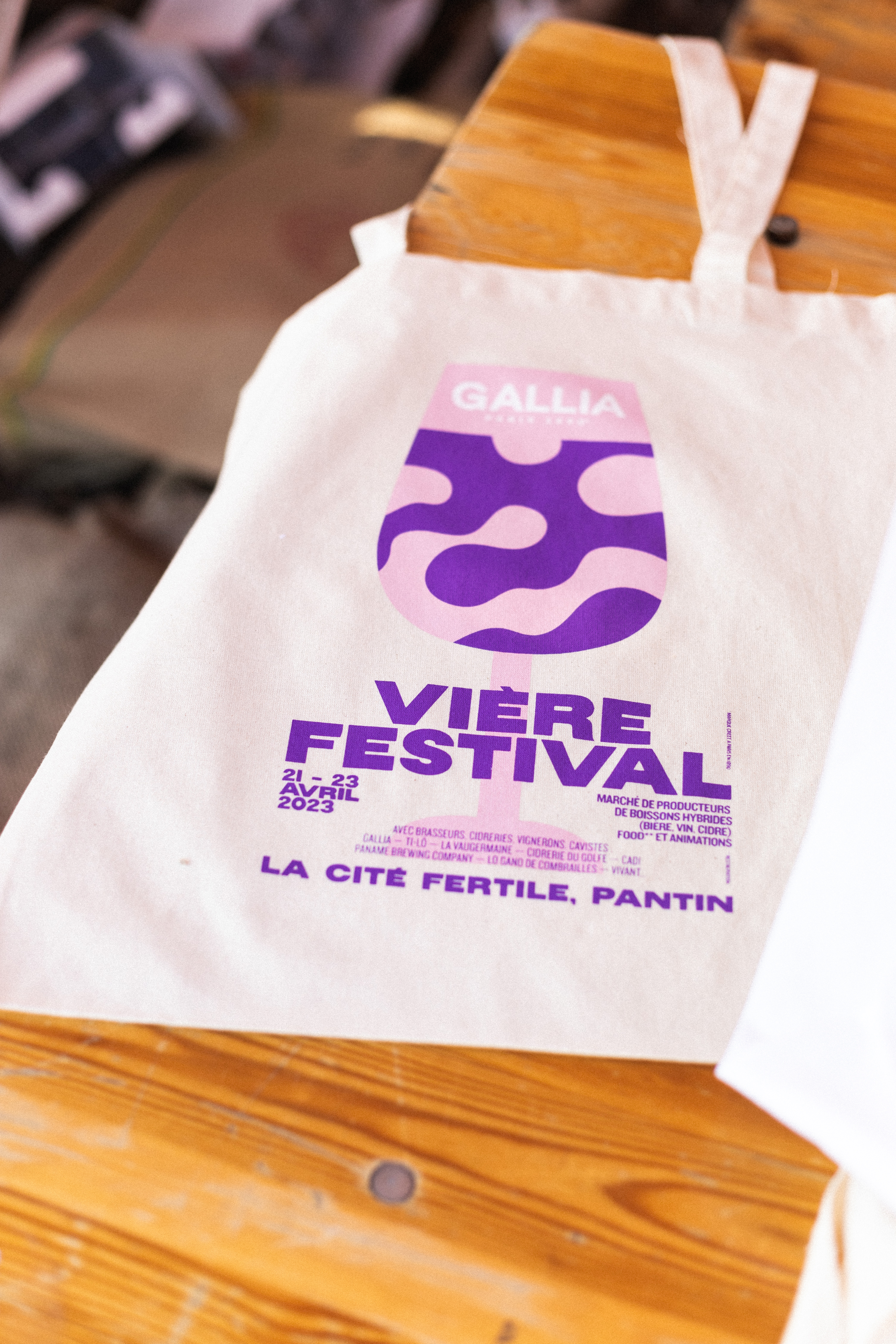 Un tote bag brandé "Gallia Vière Festival".