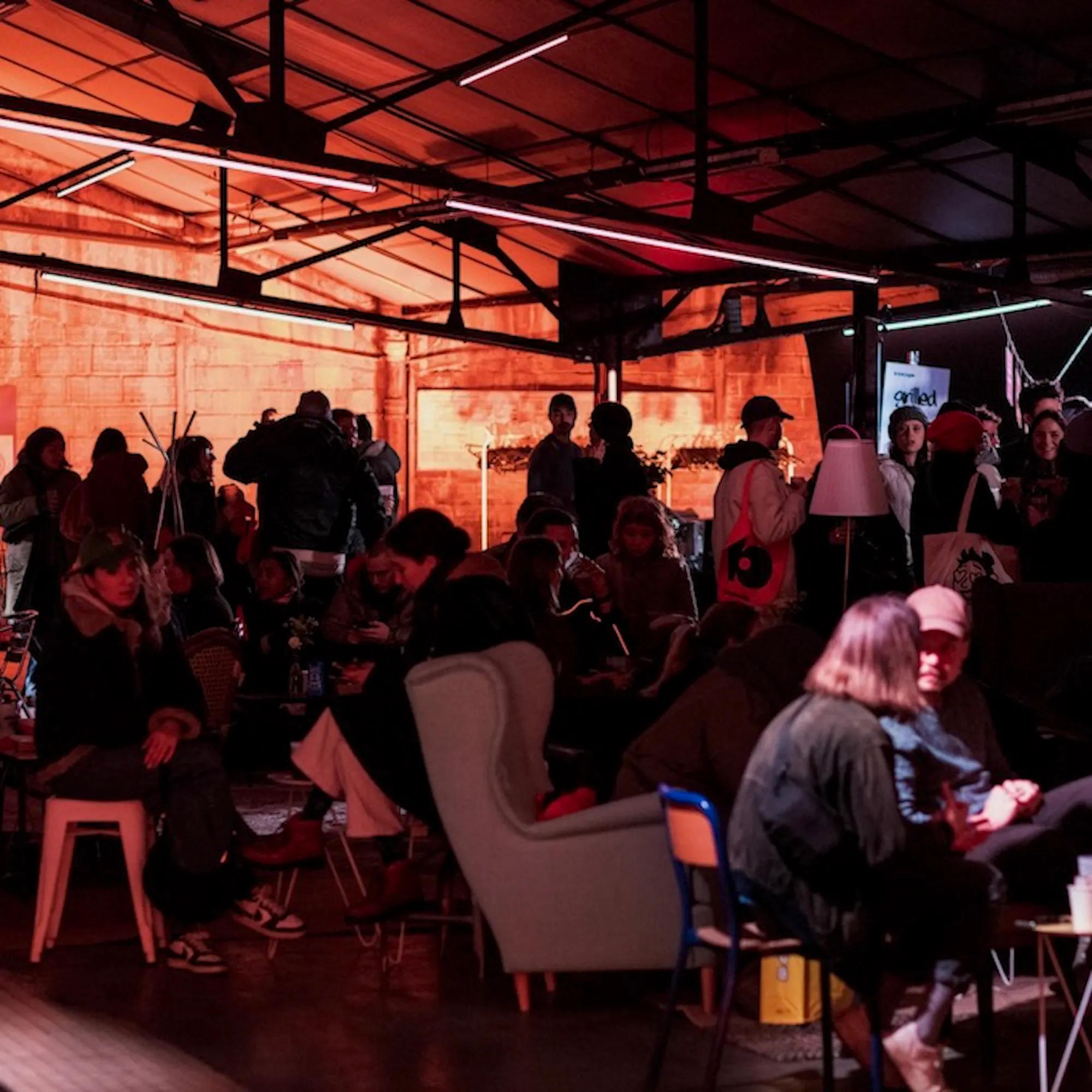 Personnes au Le Bon Super Market