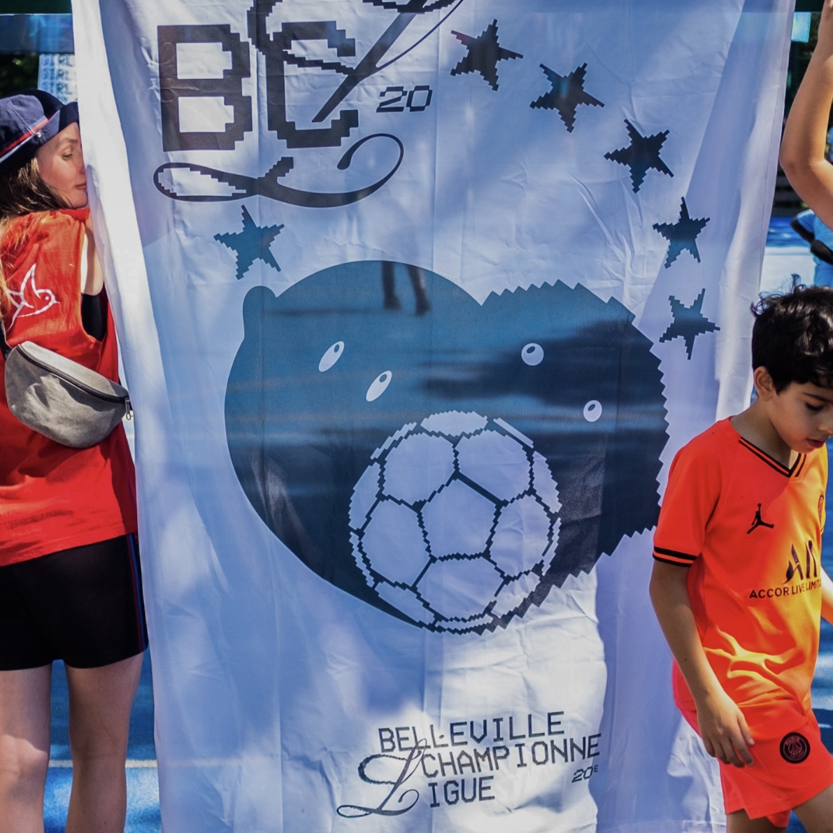 Drapeau Belleville Championne Ligue