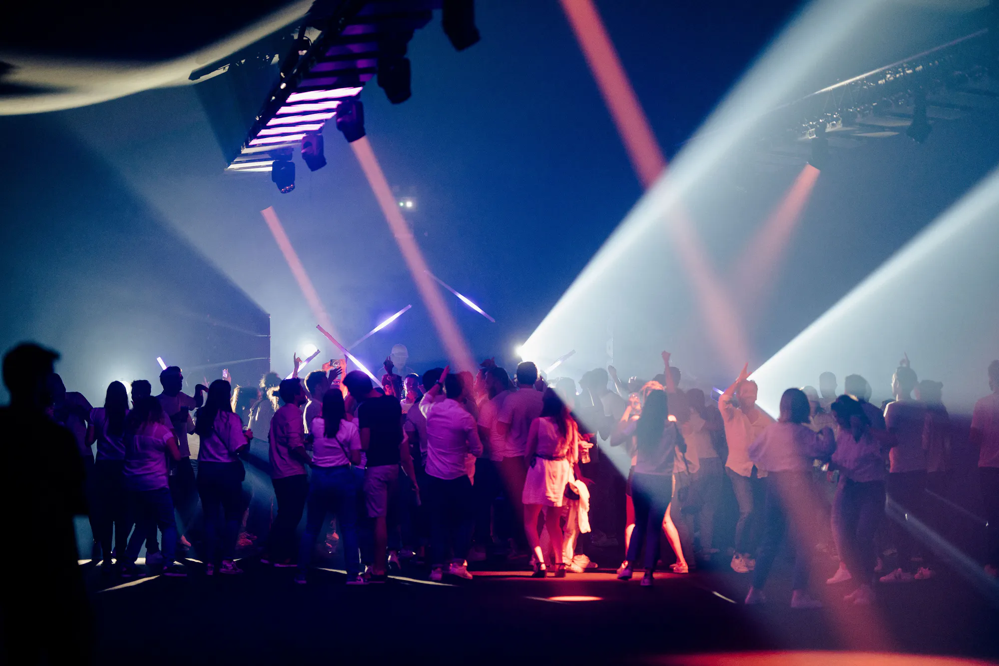 les festivaliers dans le Cube