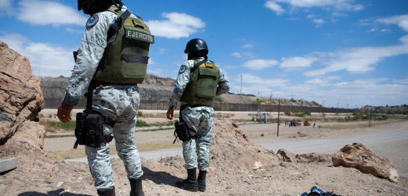 Guardia nacional en la frontera mexicana con Estados Unidos. 
