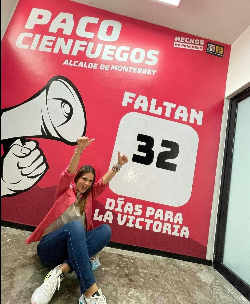 Lorena de la Garza durante la campaña de Francisco Cienfuegos, quien buscaba ser alcalde de Monterrey