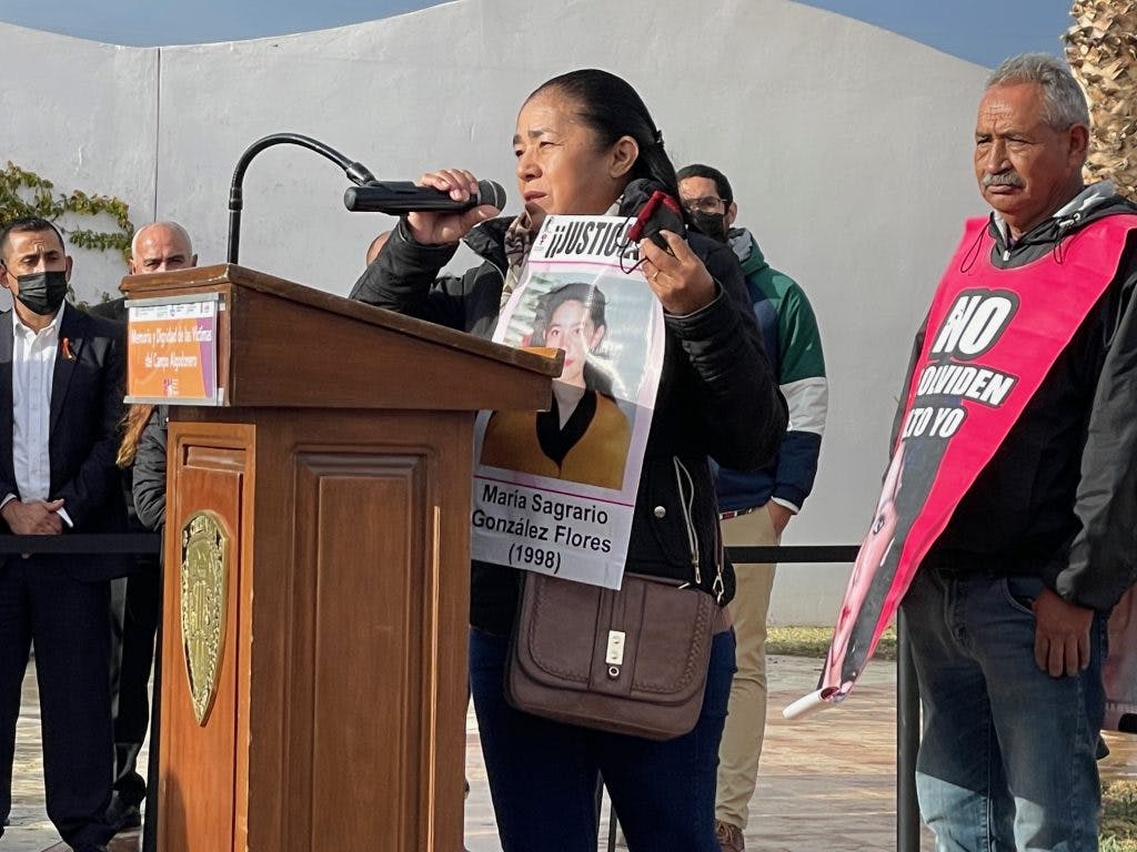 Paula Flores, madre de una joven asesinada en Juárez.
