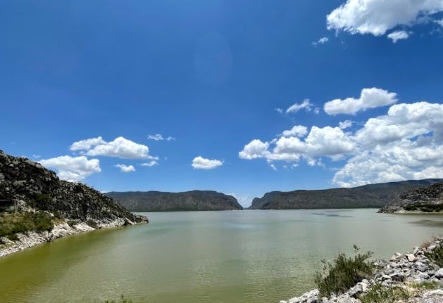 Aspecto de la cuanca media del rio Nazas.