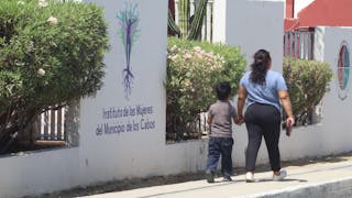 Instituto de las Mujeres de Los Cabos gasta más en celulares que en apoyos sociales