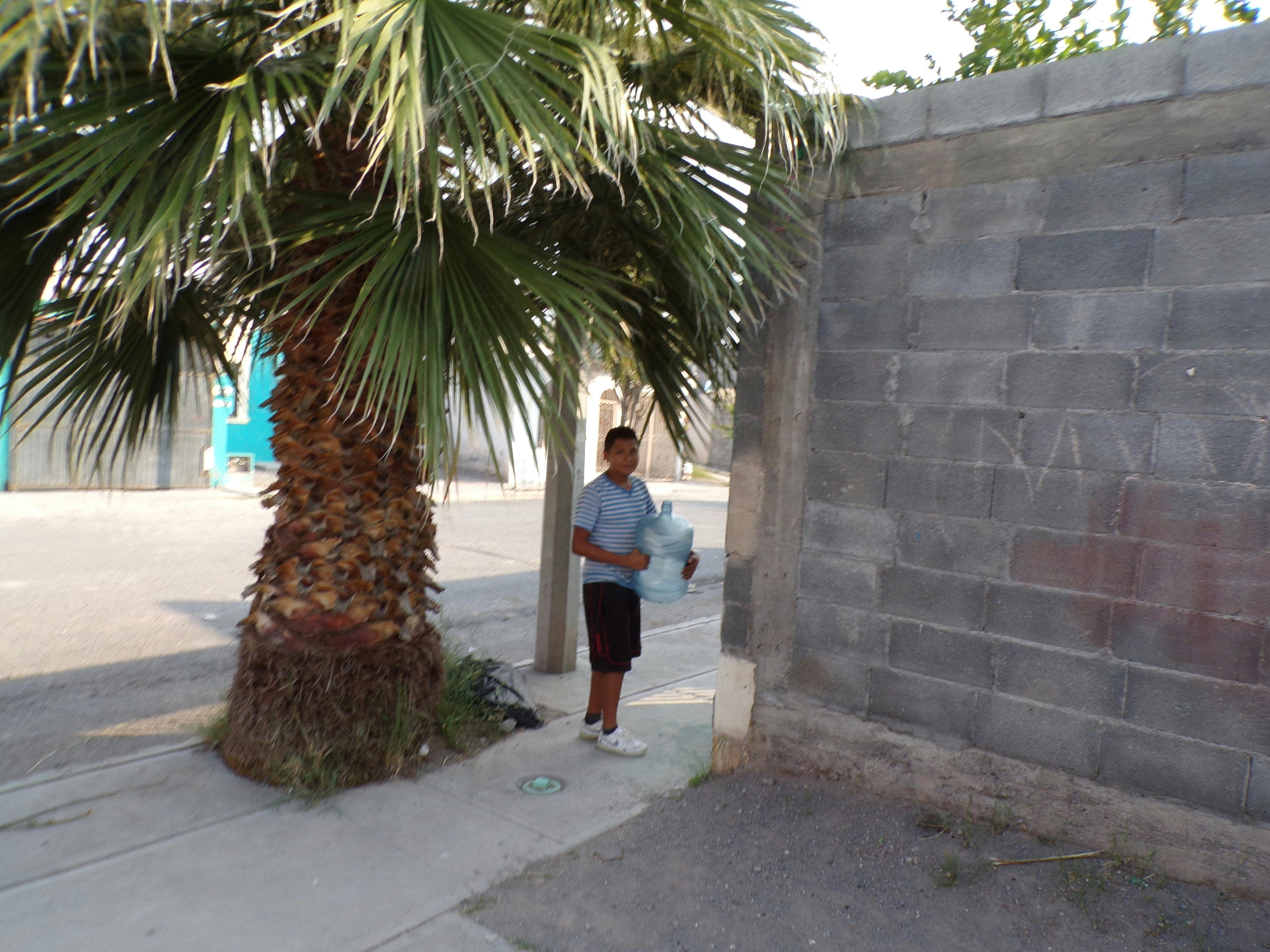 Saltillenses sin agua.