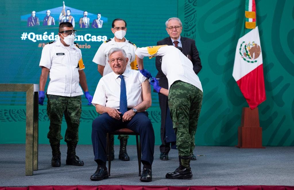 El presidente Andrés Manuel López Obrador, se puso la vacuna contra el COVID-19