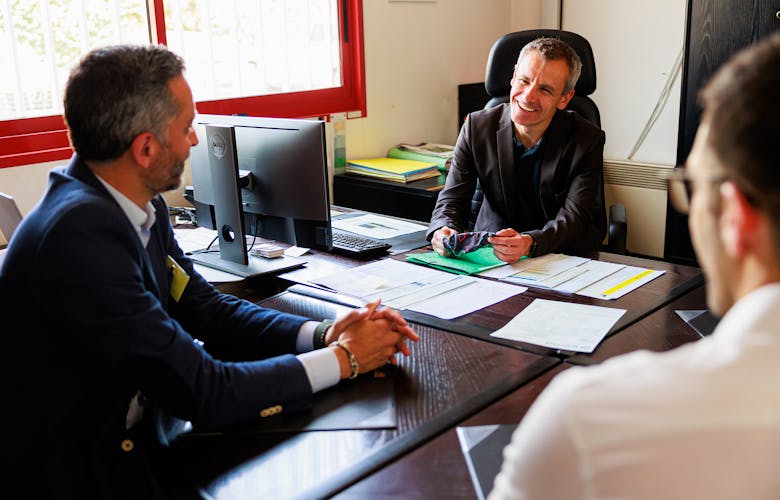 Mr Bordier et Mr Nobiron en réunion de travail
