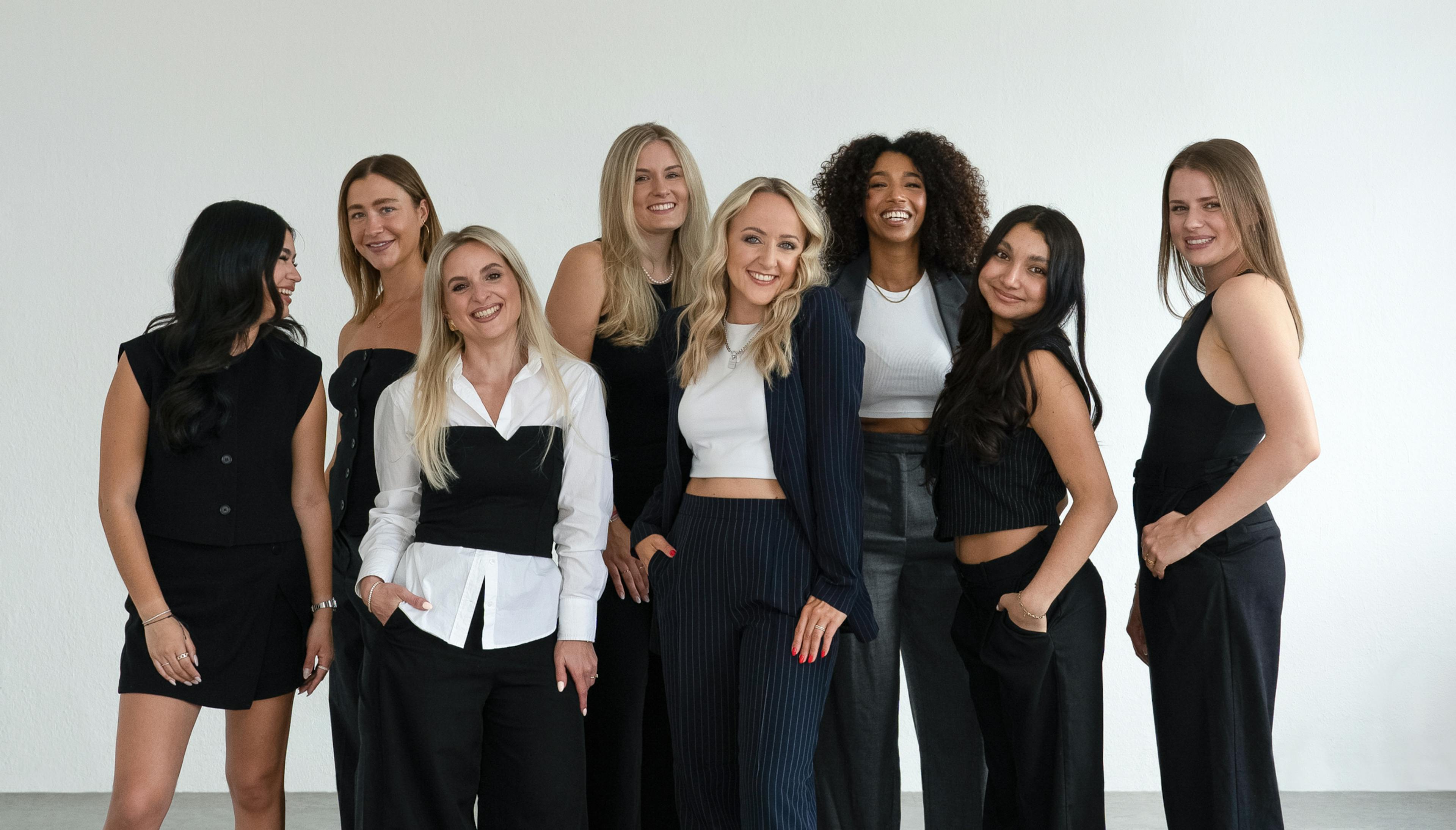 Das Born This Way Relations Team; Wir sind eine Communication Agency