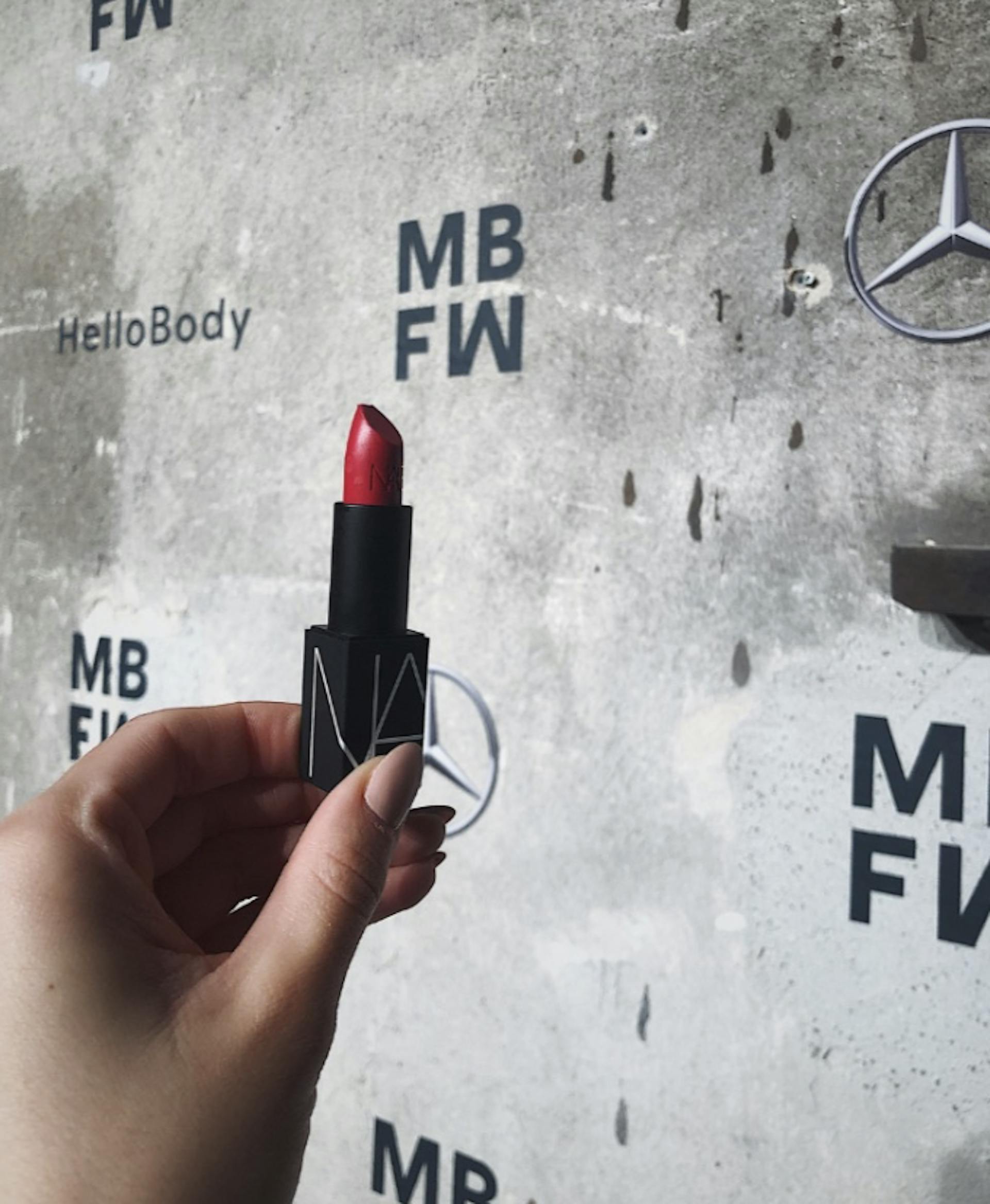 Mercedes-Benz x NARS - NARS as official sponsor for all make-up looks at MBFW SS20.