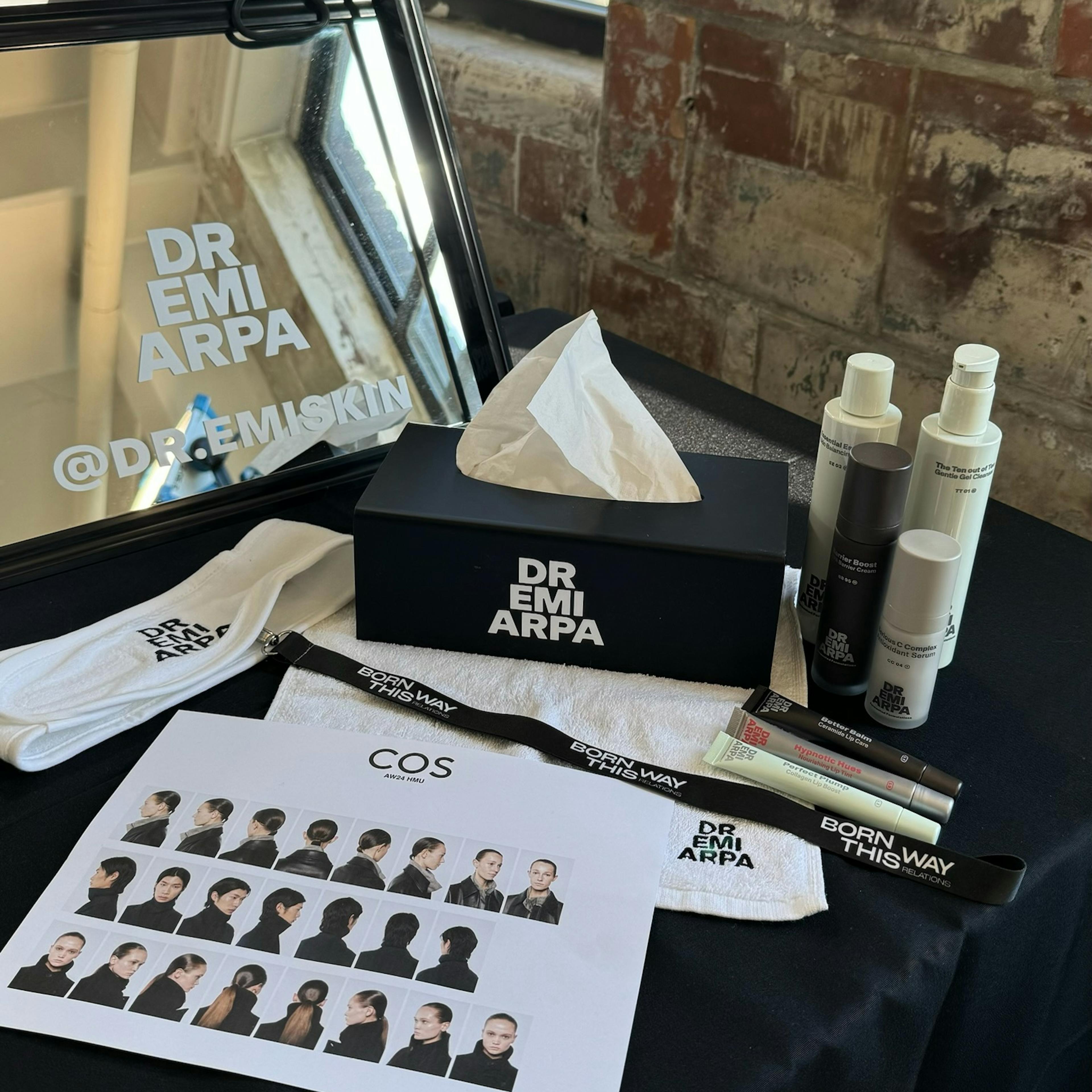 COS x Dr. Emi Skin – Backstage Management und Skincare für die New York Fashion Week.