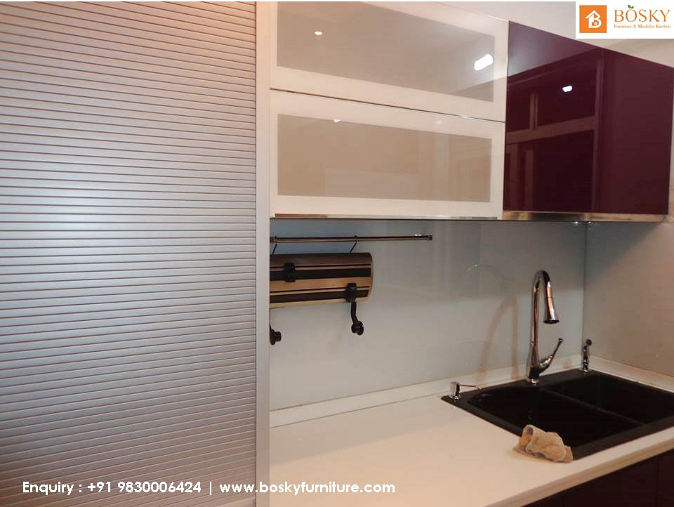 https://images.prismic.io/boskyfurniture/05f7c83f-3d86-46e8-9f01-ae5af497f2bd_Modular-kitchen-in-Kolkata.jpg?auto=compress,format&rect=118,0,722,722&w=500&h=500