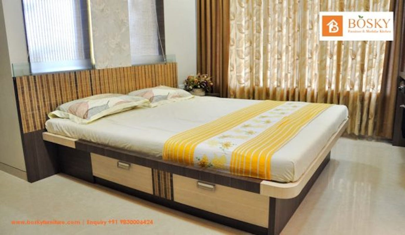1a2f2ec4 Fe91 42d0 Bf40 730889ad49bb Pull Out Drawer Bed 2 ?auto=compress,format&rect=0,0,600,348&w=1379&h=800