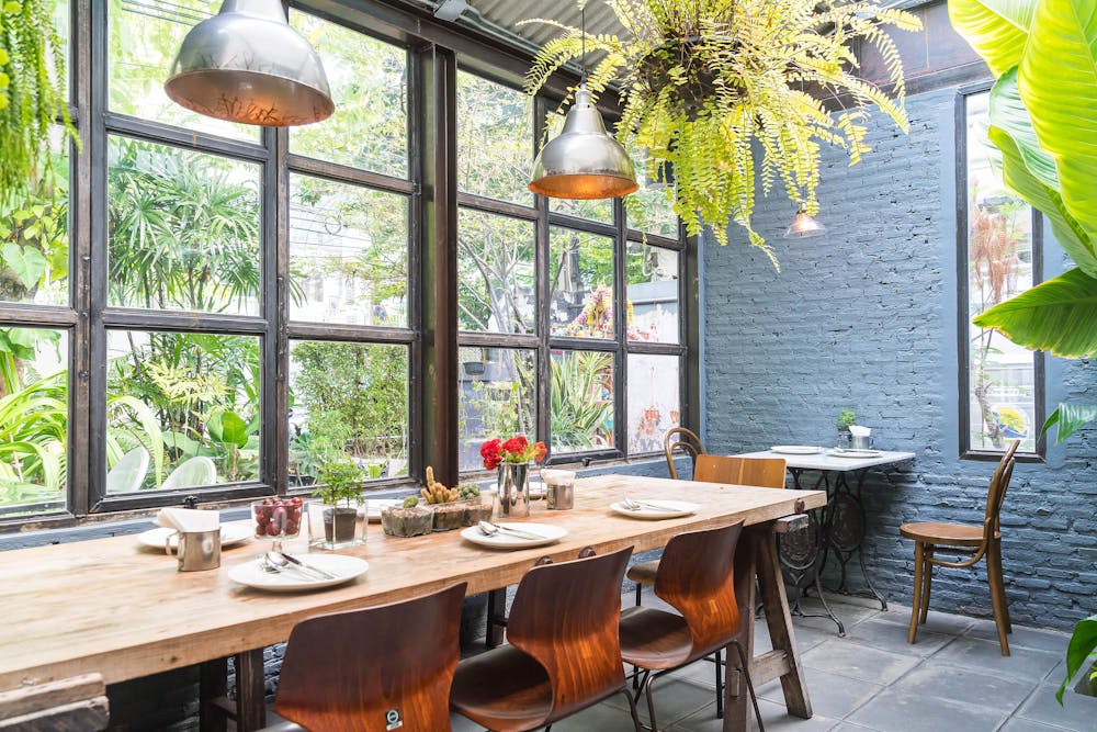 Best interior design ideas for small restaurant