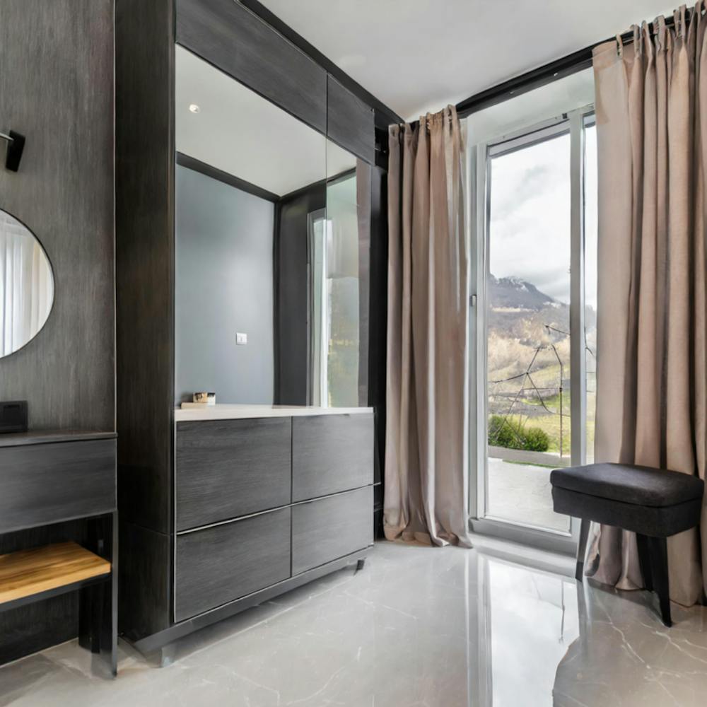 Deep brown wardrobe for cozy bedroom pic