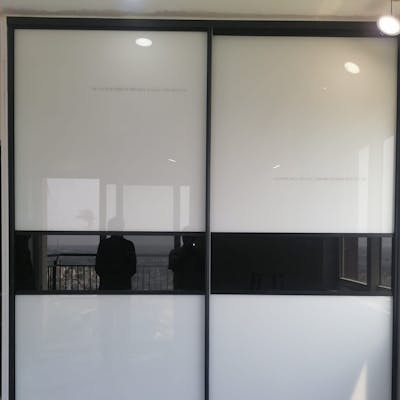Budget-friendly Lacquered glass wardrobe