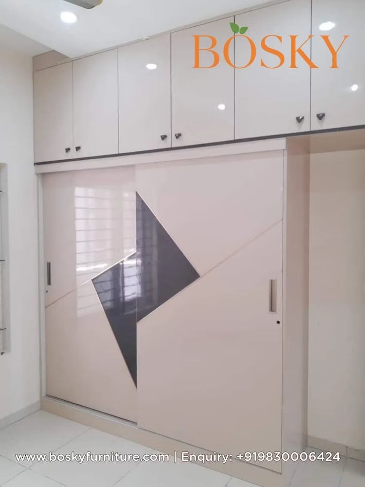 Sliding door wardrobe