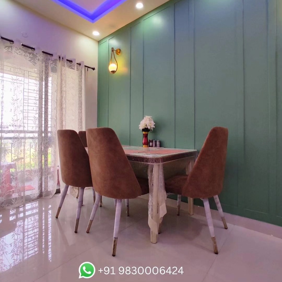 Mini Dining Space in the Hall