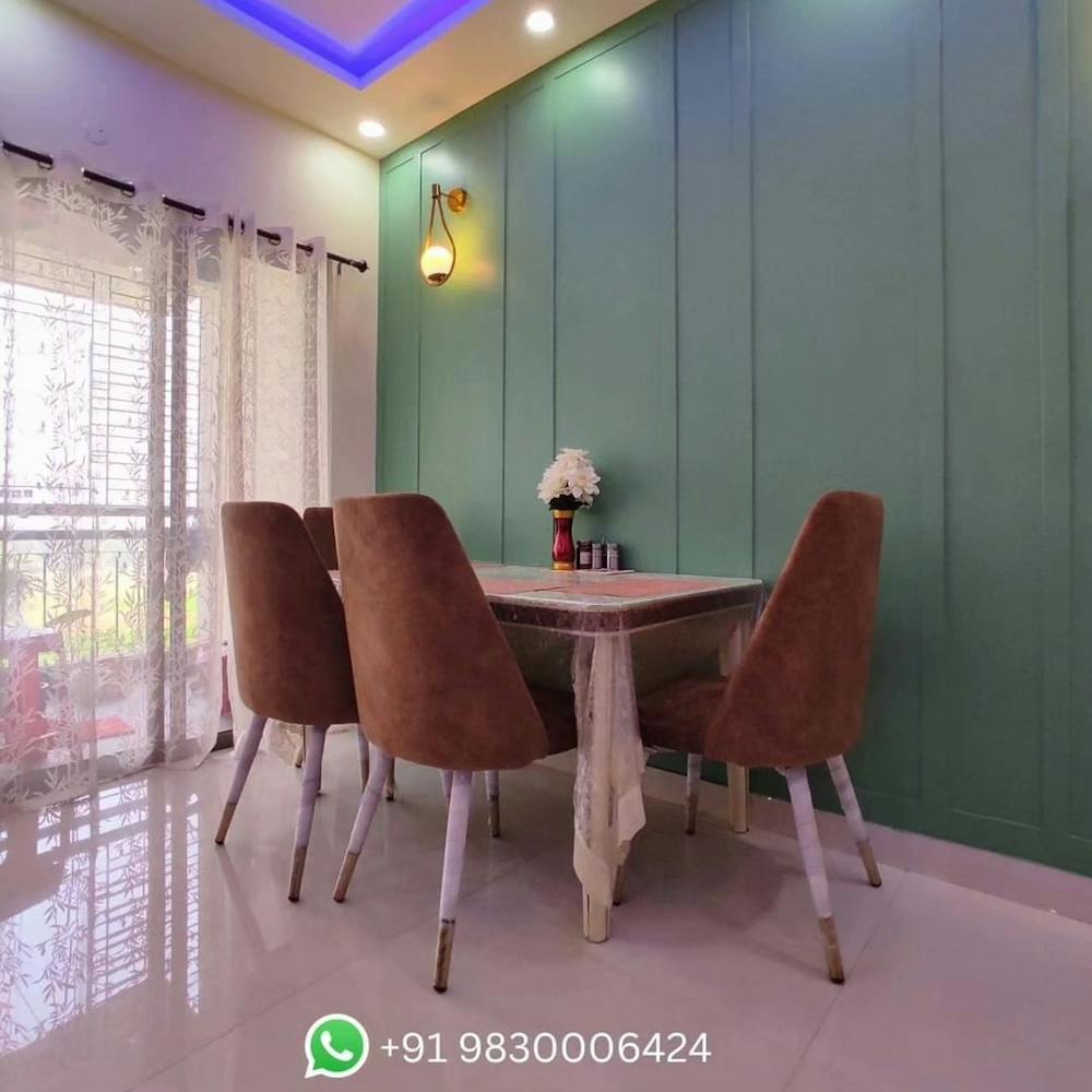 Mini Dining Space in the Hall