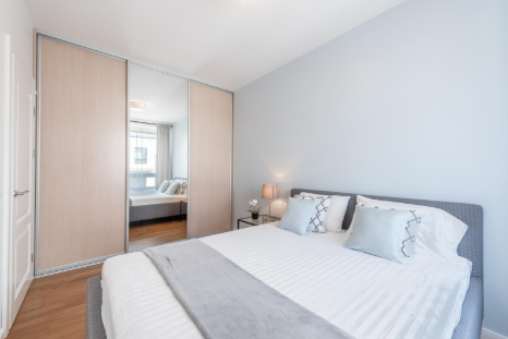 Minimalist Wardrobe with Handle-less Finish