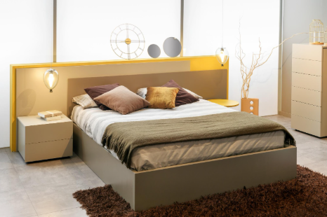 Minimalist Bedroom for Couples