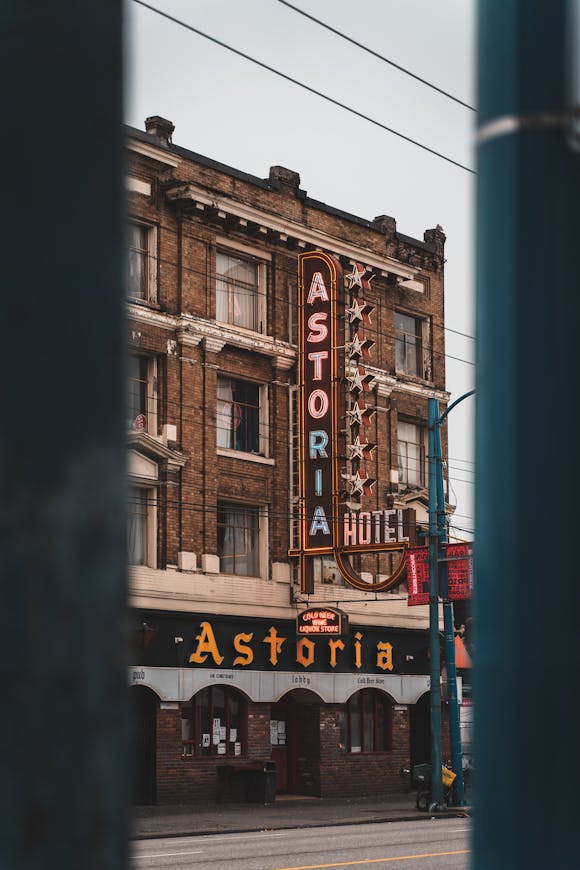 Astoria Hotel in Vancouver