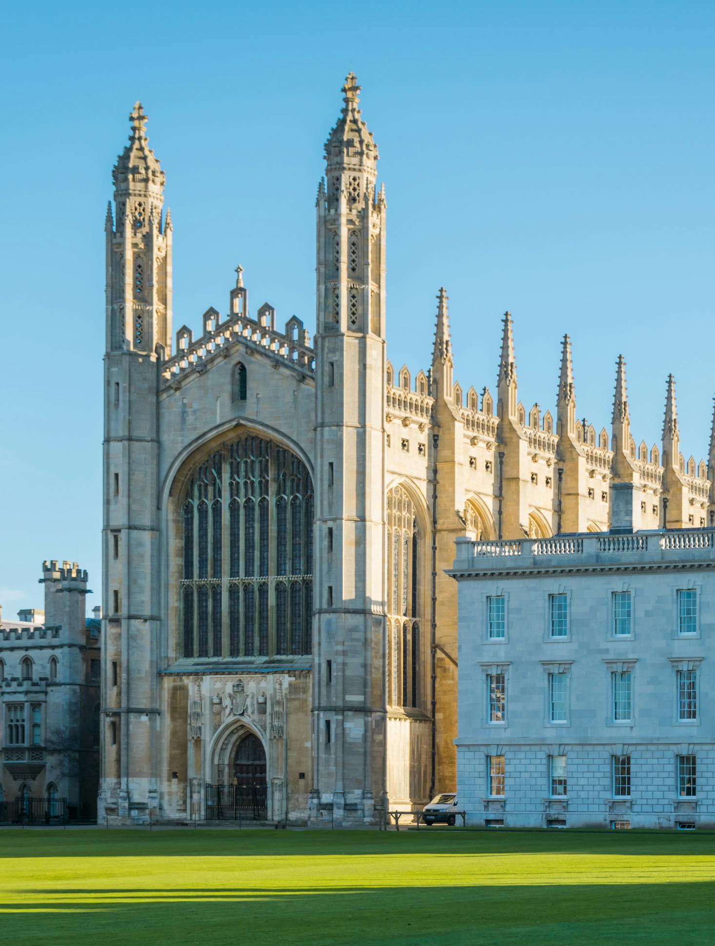 King's College Chapel on a sunny day in Cambridge