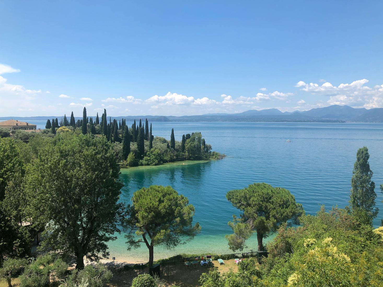 Lake Garda beaches near Verona