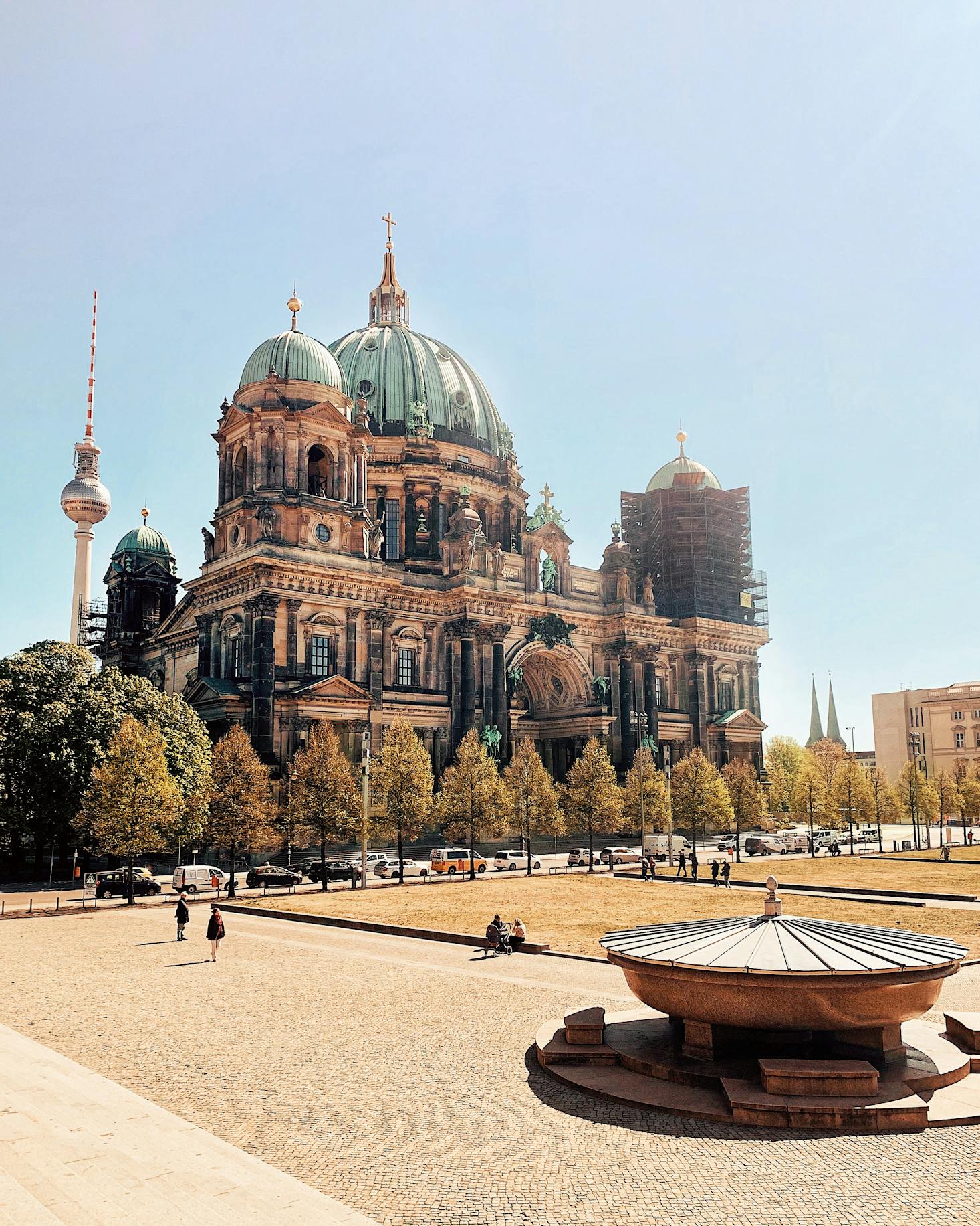 Luggage storage near the Berlin Cathedral