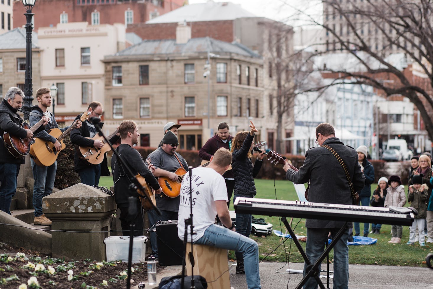 Street performances in Hobart