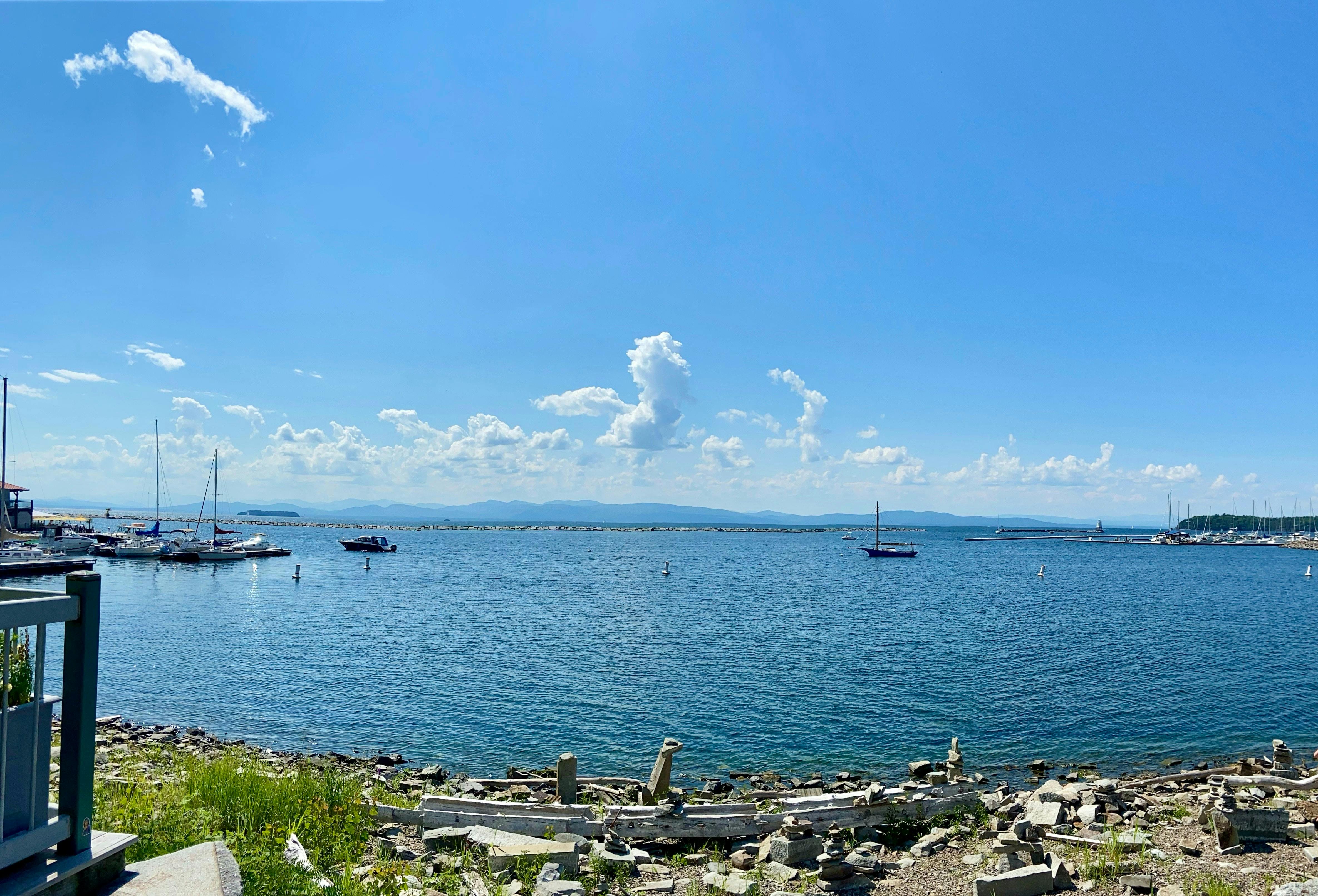 Luggage Storage Burlington from 5.90 Bounce