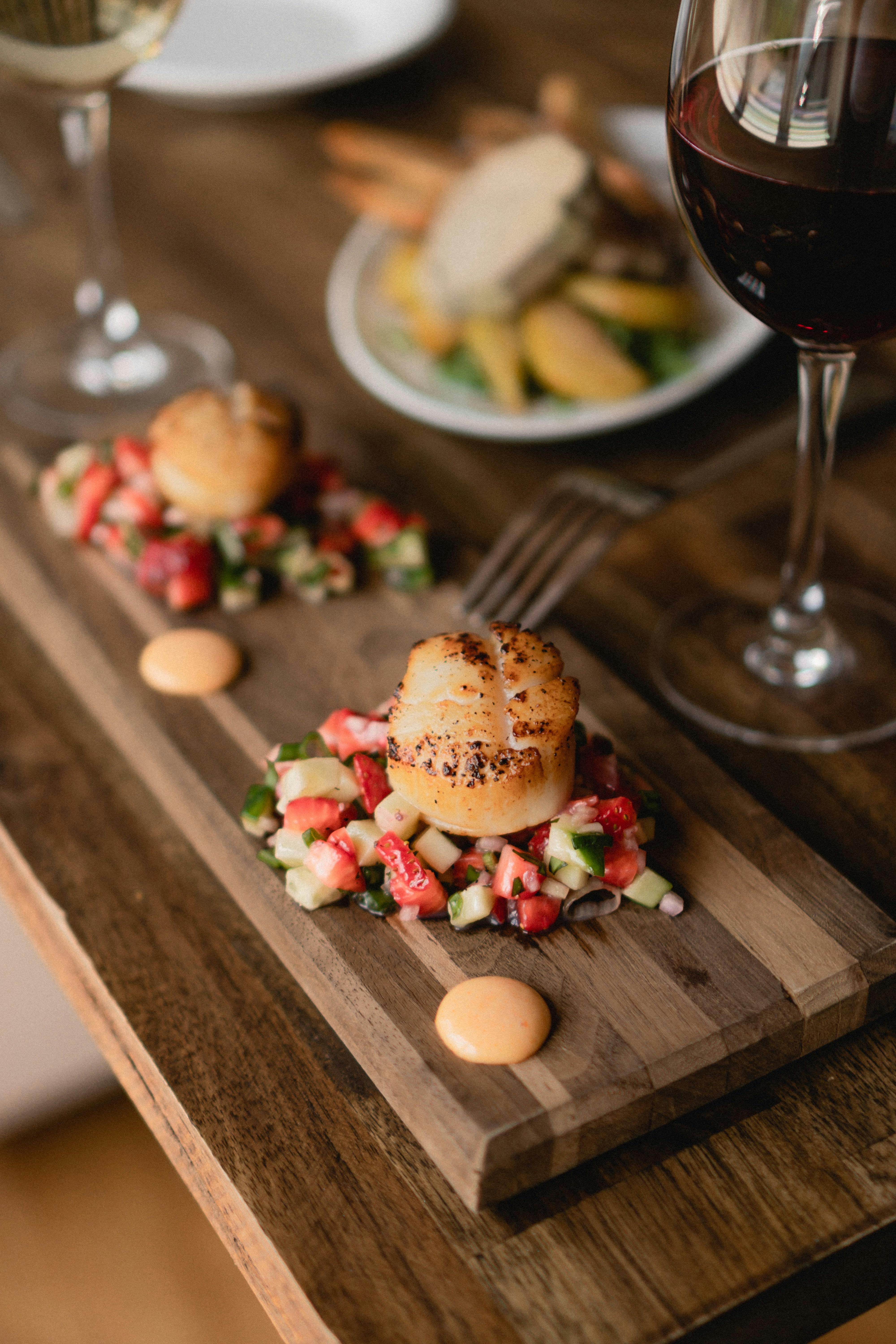 Wine tastings with food in Montreal