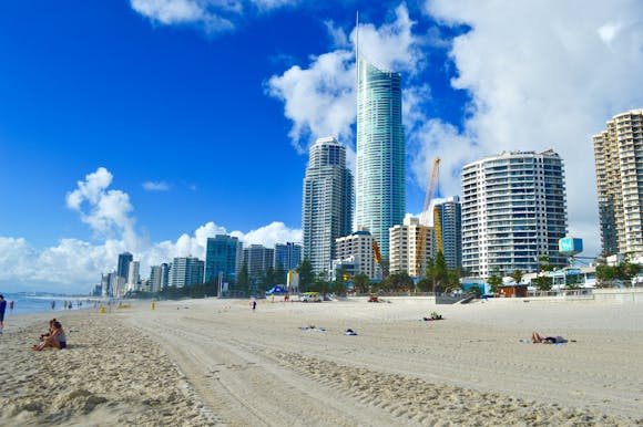 Surfers Paradise Holidays & Travel Guide