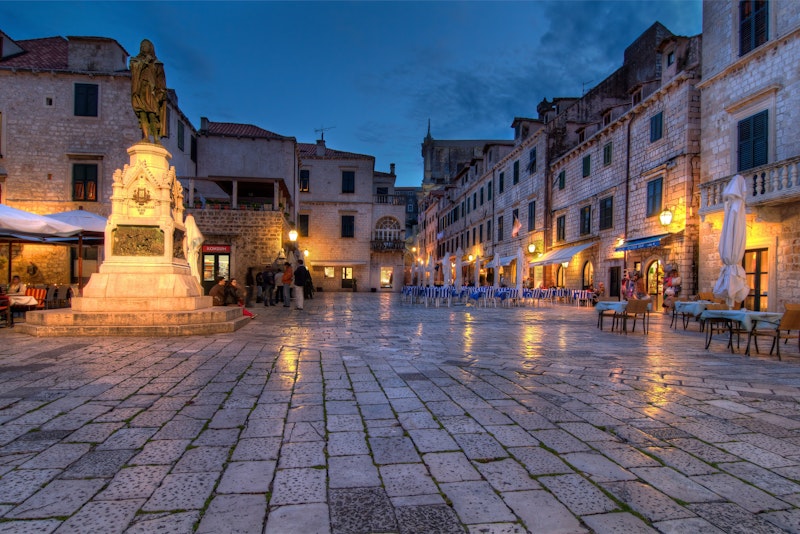 Dubrovnik old town at night
